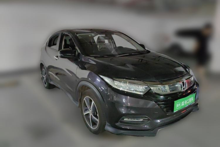 Used Honda Vezel 2020 220 TURBO CVT Luxury Edition Front Right 45 Deg