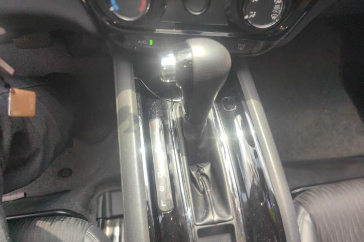 Used Honda Vezel 2020 1.5L CVT Pioneer Edition Gear Lever