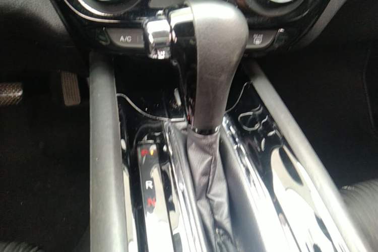 Used Honda Vezel 2020 1.5L CVT Pioneer Edition Gear Lever