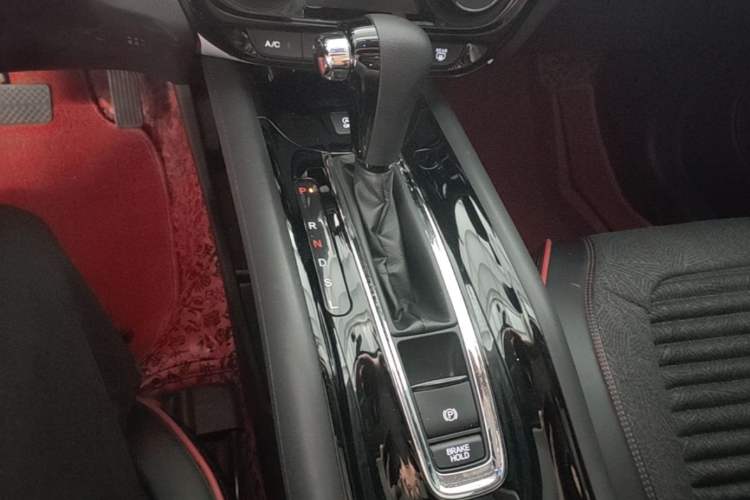 Used Honda Vezel 2020 1.5L CVT Luxury Edition Gear Lever