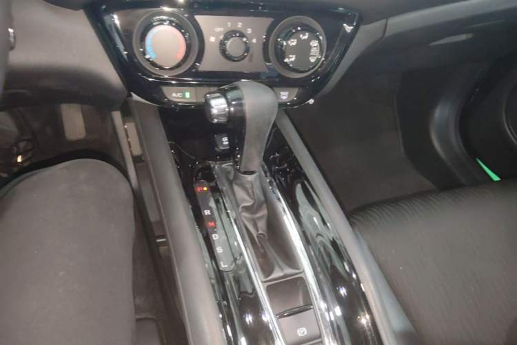 Used Honda Vezel 2020 1.5L CVT Pioneer Edition Gear Lever