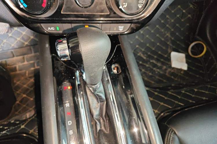 Used Honda Vezel 2020 1.5L CVT Elite Edition Gear Lever