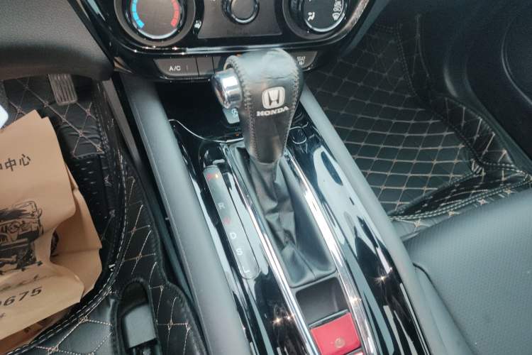 Used Honda Vezel 2020 1.5L CVT Elite Edition Gear Lever