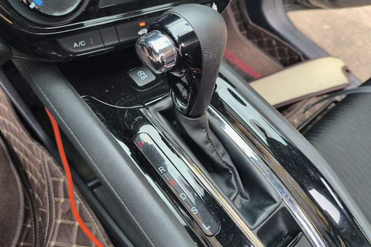 Used Honda Vezel 2020 1.5L CVT Pioneer Edition Gear Lever