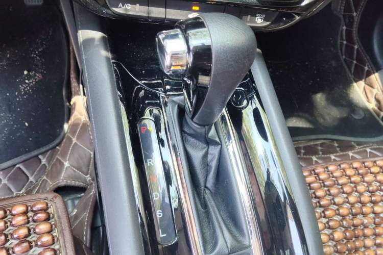 Used Honda Vezel 2020 1.5L CVT Pioneer Edition Gear Lever