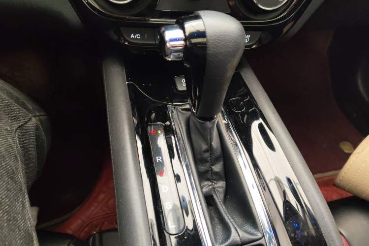Used Honda Vezel 2020 1.5L CVT Pioneer Edition Gear Lever
