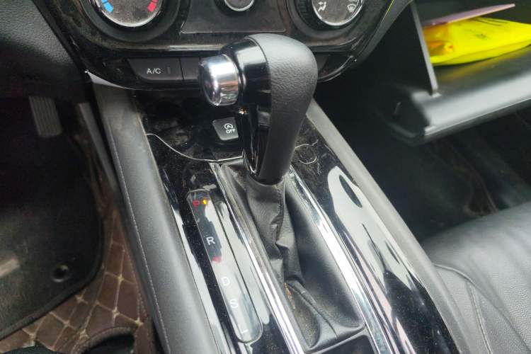 Used Honda Vezel 2020 1.5L CVT Pioneer Edition Gear Lever