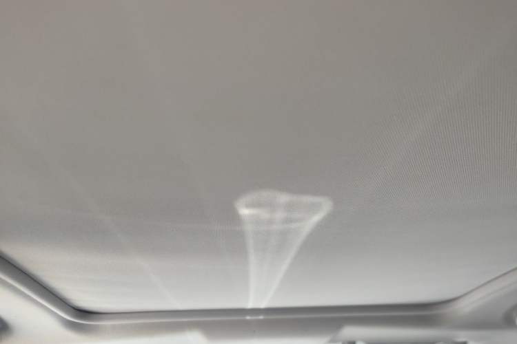 Used Honda Vezel 2020 1.5L CVT Pioneer Edition Headliner