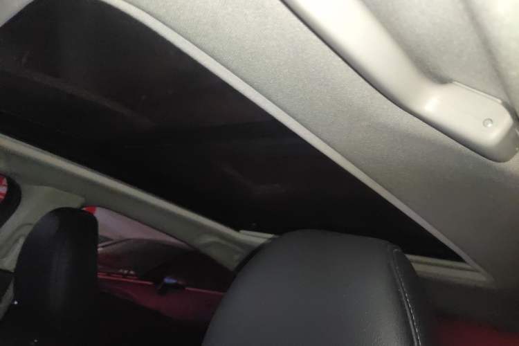 Used Honda Vezel 2020 1.5L CVT Luxury Edition Headliner