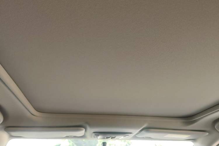 Used Honda Vezel 2020 1.5L CVT Pioneer Edition Headliner