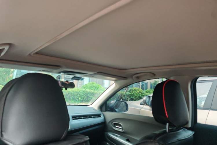 Used Honda Vezel 2020 1.5L CVT Pioneer Edition Headliner