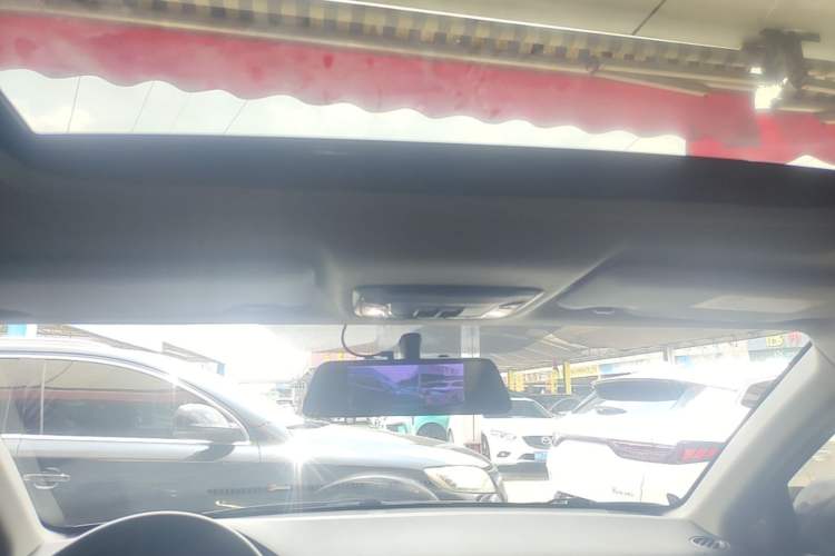 Used Honda Vezel 2020 1.5L CVT Pioneer Edition Headliner