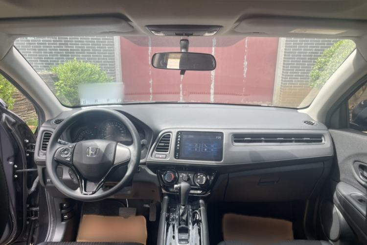 Used Honda Vezel 2020 1.5L CVT Pioneer Edition Interior 1
