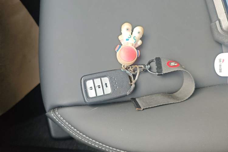 Used Honda Vezel 2020 1.5L CVT Elite Edition Interior 1