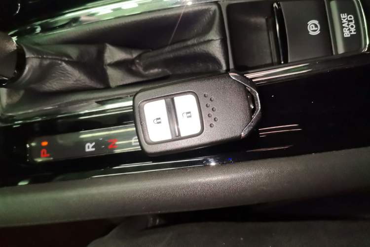 Used Honda Vezel 2020 1.5L CVT Luxury Edition Interior 1