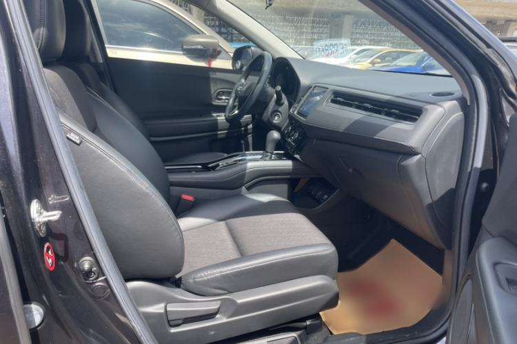 Used Honda Vezel 2020 1.5L CVT Pioneer Edition Interior 2