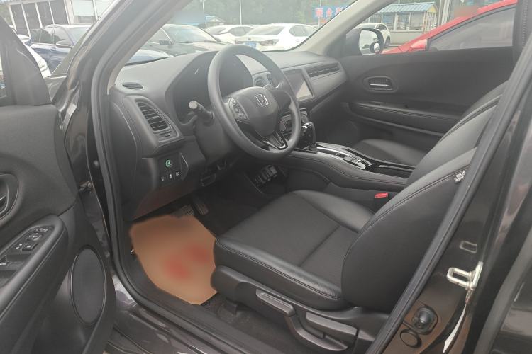 Used Honda Vezel 2020 1.5L CVT Pioneer Edition Interior 3