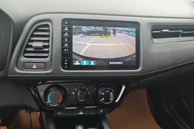 Used Honda Vezel 2020 1.5L CVT Pioneer Edition Interior 3