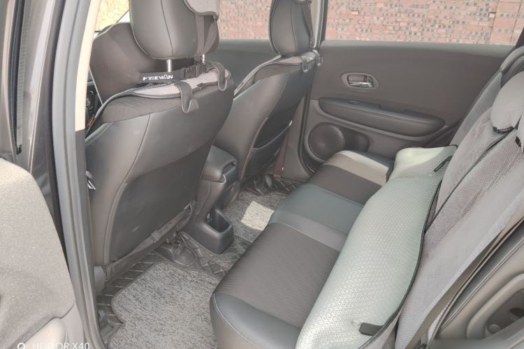 Used Honda Vezel 2020 1.5L CVT Pioneer Edition Interior 3