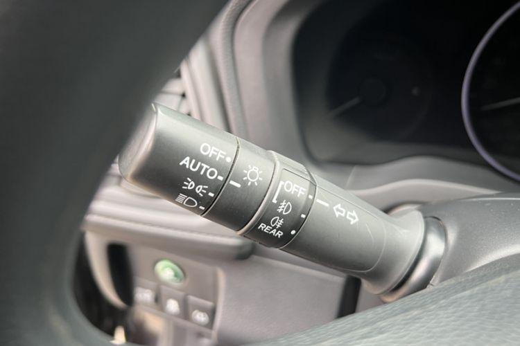 Used Honda Vezel 2020 1.5L CVT Luxury Edition Interior 4