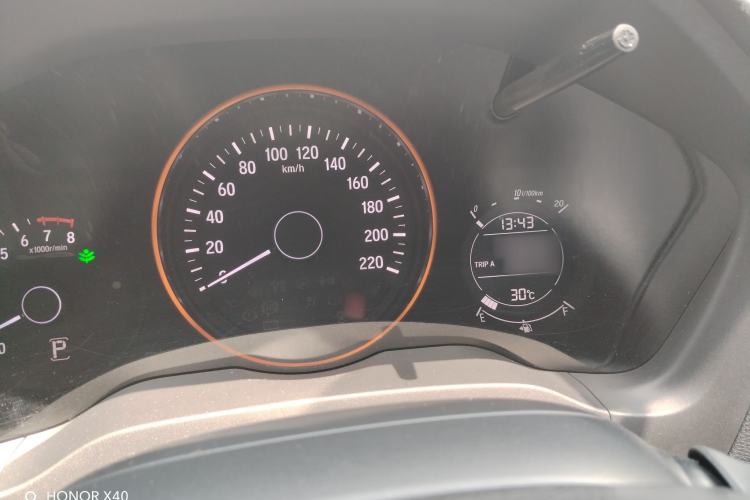 Used Honda Vezel 2020 1.5L CVT Pioneer Edition Interior 5