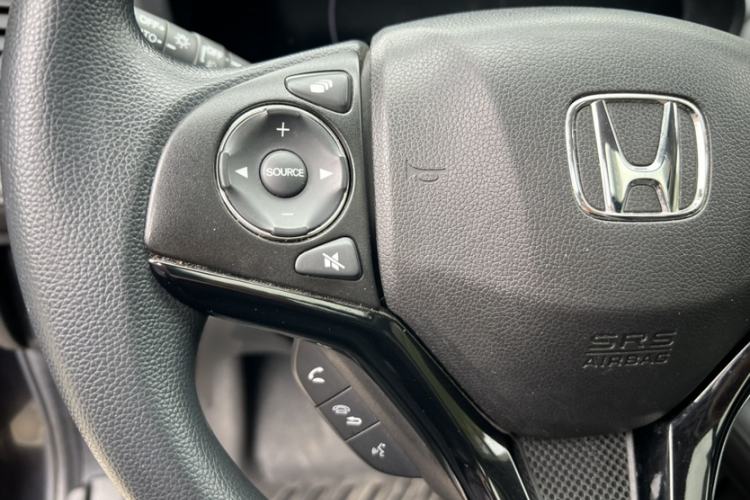 Used Honda Vezel 2020 1.5L CVT Luxury Edition Interior 8