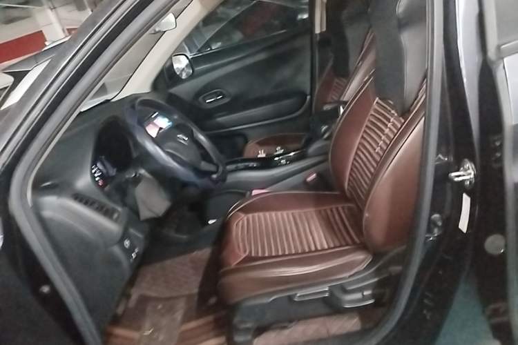 Used Honda Vezel 2020 1.5L CVT Elite Edition Left Front Seat
