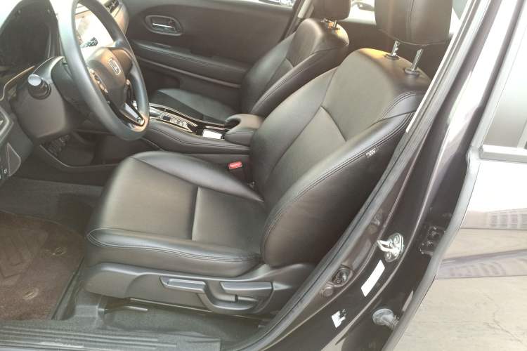 Used Honda Vezel 2020 1.5L CVT Pioneer Edition Left Front Seat