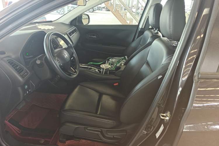 Used Honda Vezel 2020 220 TURBO CVT Elite Edition Left Front Seat