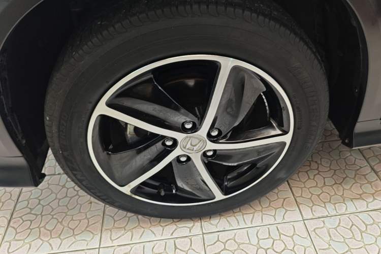 Used Honda Vezel 2020 1.5L CVT Luxury Edition Left Front Wheel Hub