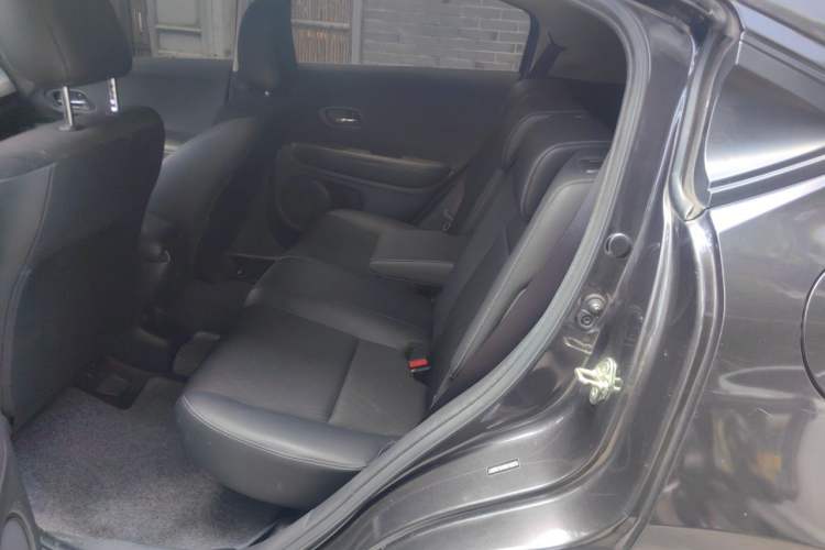 Used Honda Vezel 2020 1.5L CVT Pioneer Edition Left Rear Seat