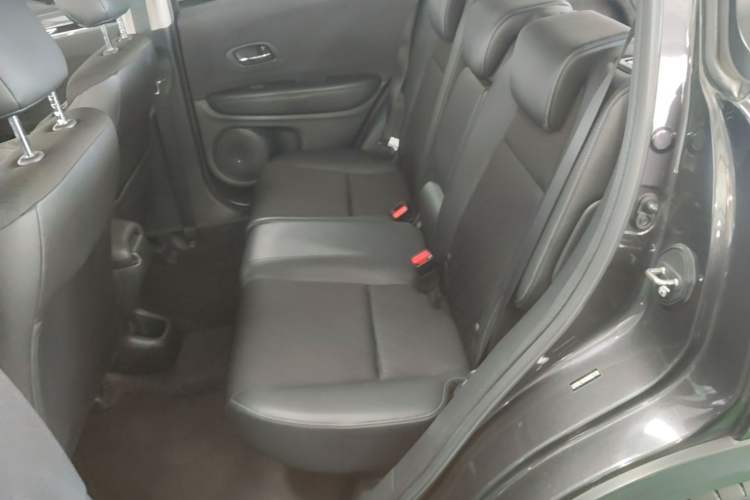 Used Honda Vezel 2020 1.5L CVT Pioneer Edition Left Rear Seat