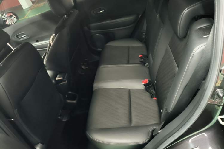 Used Honda Vezel 2020 1.5L CVT Pioneer Edition Left Rear Seat