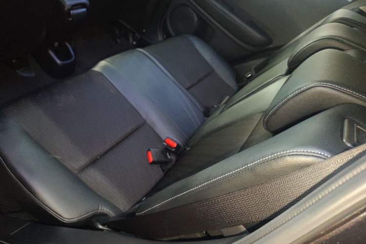 Used Honda Vezel 2020 1.5L CVT Pioneer Edition Left Rear Seat