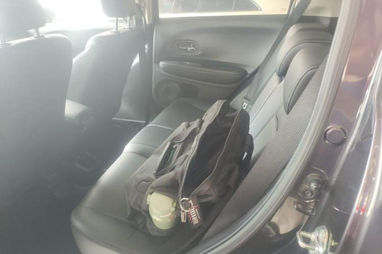Used Honda Vezel 2020 1.5L CVT Pioneer Edition Left Rear Seat