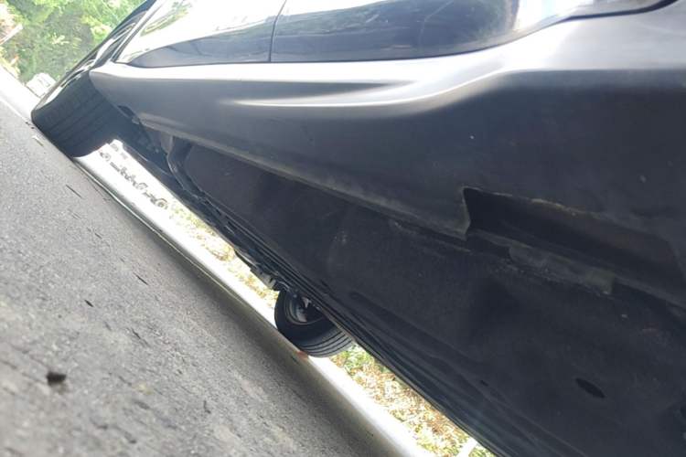 Used Honda Vezel 2020 1.5L CVT Pioneer Edition Left Side Sill