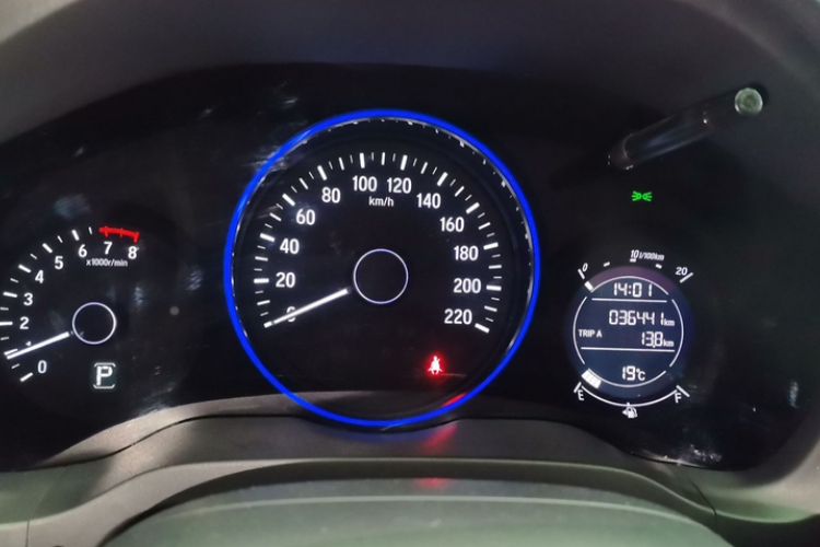 Used Honda Vezel 2020 1.5L CVT Luxury Edition Odometer Close Up