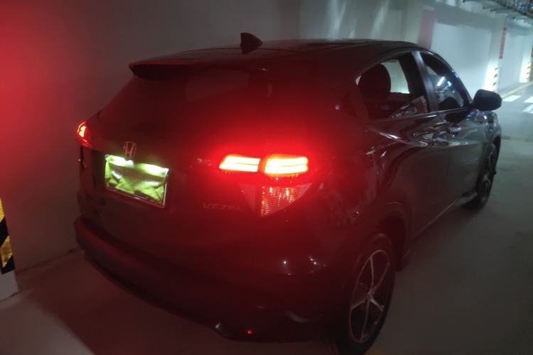 Used Honda Vezel 2020 1.5L CVT Luxury Edition Rear Right 45 Deg