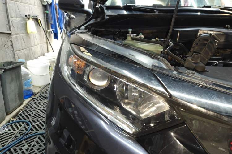 Used Honda Vezel 2020 220 TURBO CVT Elite Edition Right Front Headlight
