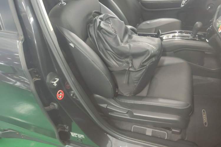 Used Honda Vezel 2020 1.5L CVT Pioneer Edition Right Front Seat