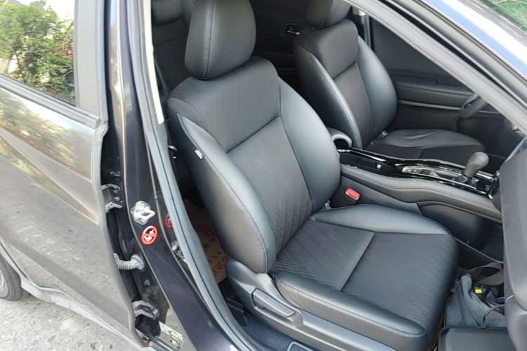 Used Honda Vezel 2020 1.5L CVT Pioneer Edition Right Front Seat