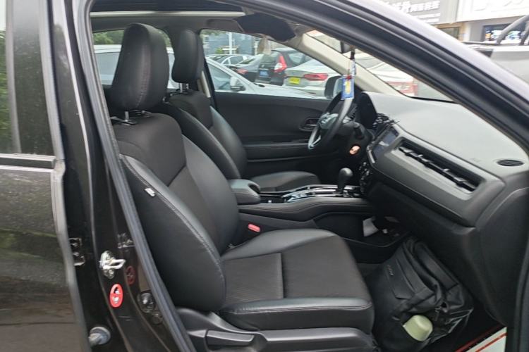Used Honda Vezel 2020 1.5L CVT Pioneer Edition Right Front Seat