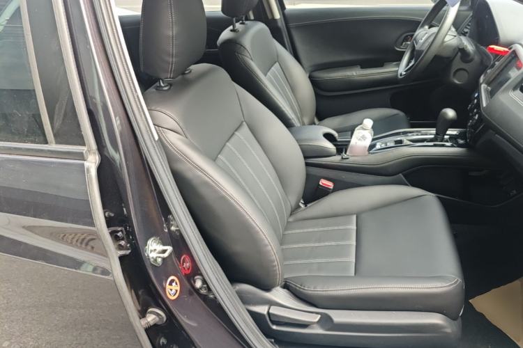 Used Honda Vezel 2020 1.5L CVT Elite Edition Right Front Seat