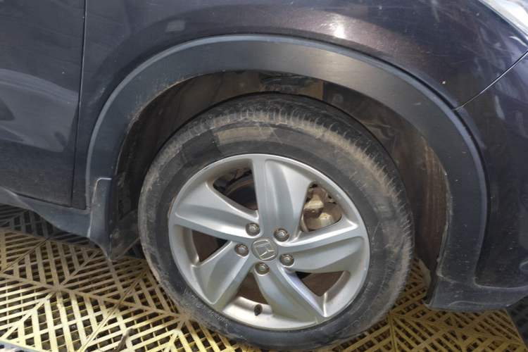 Used Honda Vezel 2020 220 TURBO CVT Elite Edition Right Front Wheel Hub