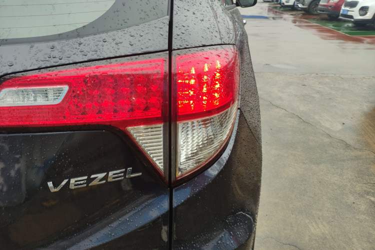 Used Honda Vezel 2020 1.5L CVT Elite Edition Right Rear Taillight