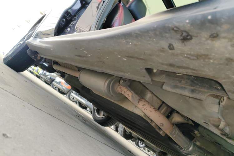 Used Honda Vezel 2020 1.5L CVT Pioneer Edition Right Side Sill