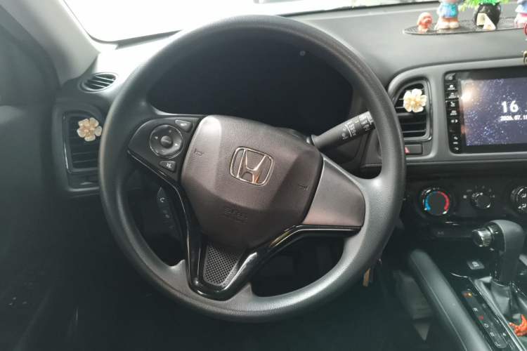 Used Honda Vezel 2020 1.5L CVT Pioneer Edition Steering Wheel