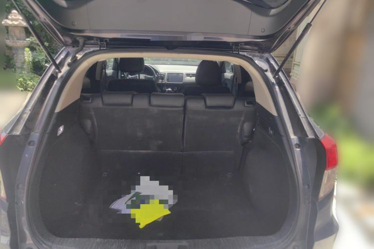 Used Honda Vezel 2020 1.5L CVT Pioneer Edition Trunk