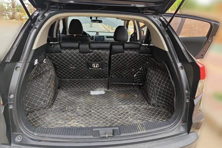 Used Honda Vezel 2020 1.5L CVT Pioneer Edition Trunk
