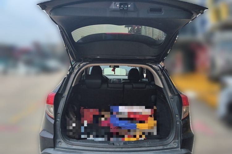 Used Honda Vezel 2020 1.5L CVT Pioneer Edition Trunk
